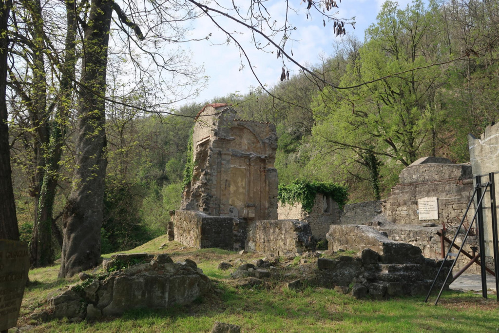 Église détruite pendant le massacre